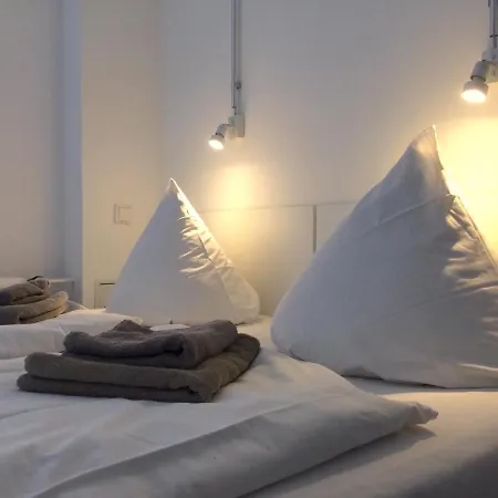 BNB near Brandenburg Gate - Rooms&Apartments-3